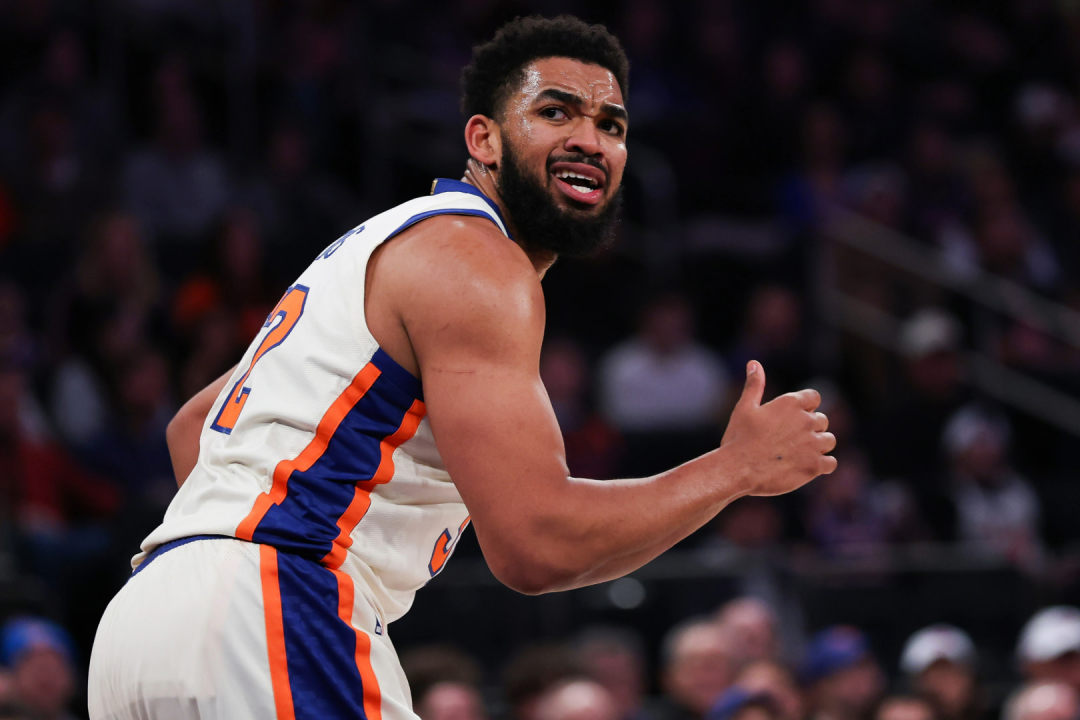 KY开云官网-攻防全下滑！尼克斯应该交易唐斯吗？