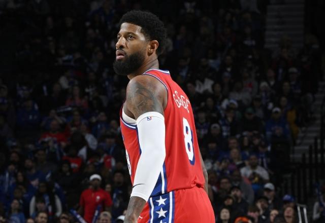 1736236166811019264.png 多项数据创十年最差 76人为乔治离谱薪资含泪买单